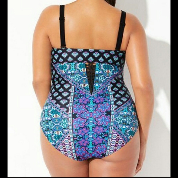 Sexy one piece - Picture 3 of 5